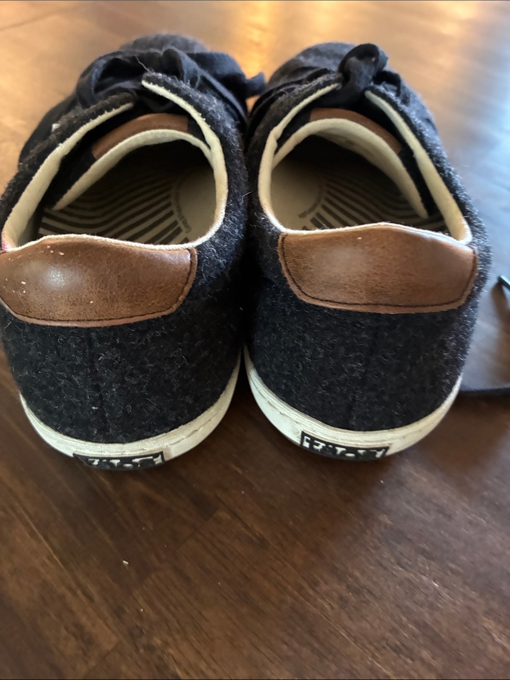 Taos Casual Starburst Black Wool-Blend Sneakers - 9.5 - Picture 5 of 5